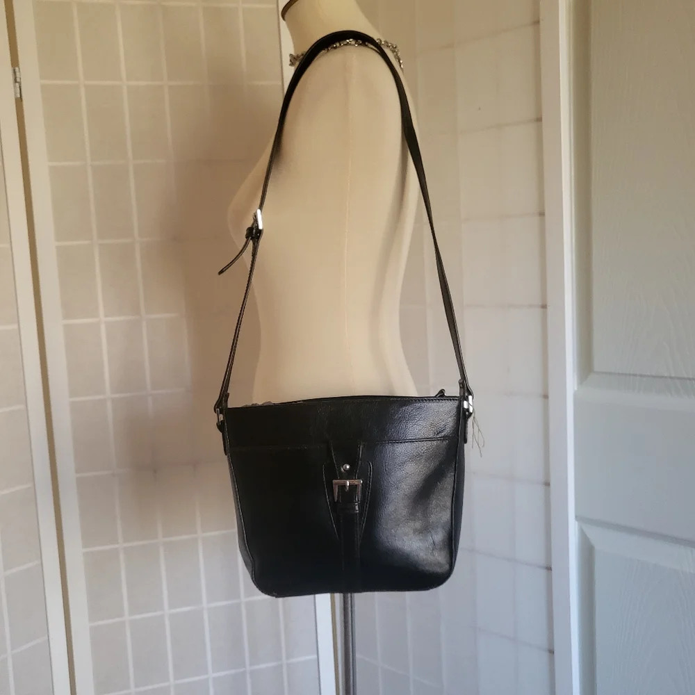Vintage Black Leather Bag - Picture 2 of 6